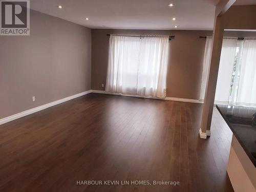 24 Parkdene Court, Toronto (L'Amoreaux), ON - Indoor Photo Showing Other Room