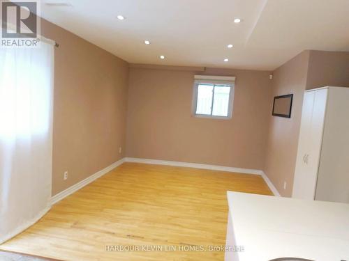 24 Parkdene Court, Toronto (L'Amoreaux), ON - Indoor Photo Showing Other Room