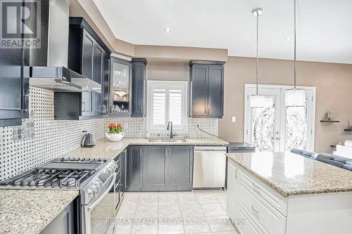 65 Lola Crescent, Brampton (Northwest Brampton), ON - Indoor Photo Showing Kitchen With Upgraded Kitchen