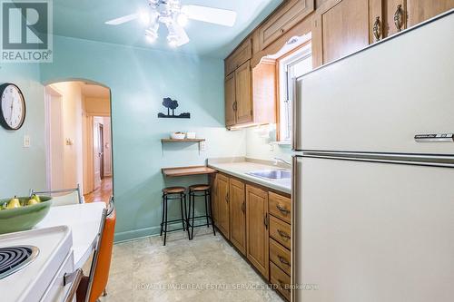 55 Twelfth Street, Toronto (New Toronto), ON - Indoor Photo Showing Kitchen