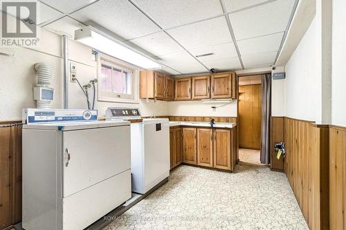 55 Twelfth Street, Toronto (New Toronto), ON - Indoor Photo Showing Laundry Room