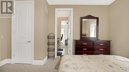 8 Coach House Court, Brampton (Credit Valley), ON - Indoor Photo Showing Bedroom