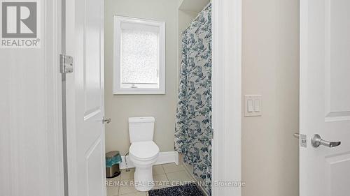 8 Coach House Court, Brampton, ON - Indoor Photo Showing Bathroom