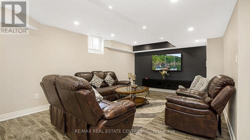 8 Coach House Court, Brampton, ON - Indoor