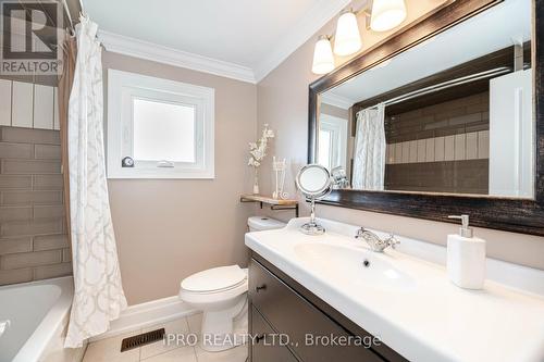 6 Staveley Crescent, Brampton, ON - Indoor Photo Showing Bathroom