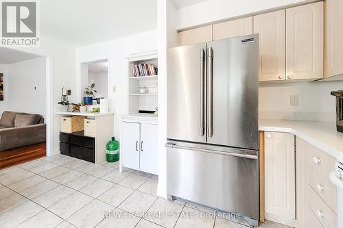 5147 Ravine Crescent, Burlington (Orchard), ON - Indoor Photo Showing Kitchen