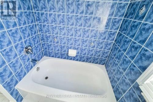 5147 Ravine Crescent, Burlington (Orchard), ON - Indoor Photo Showing Bathroom