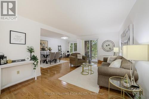 56 - 3050 Pinemeadow Drive, Burlington (Headon), ON - Indoor Photo Showing Living Room