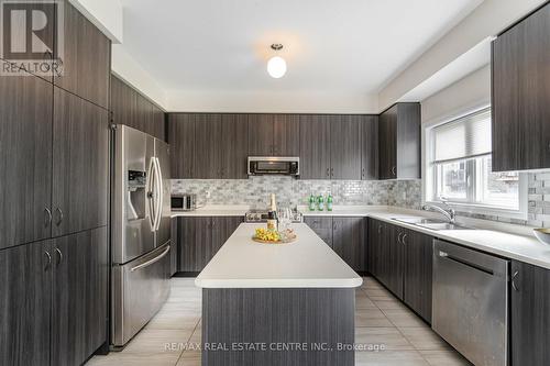 1304 Harrington Street, Innisfil, ON - Indoor Photo Showing Kitchen With Double Sink With Upgraded Kitchen