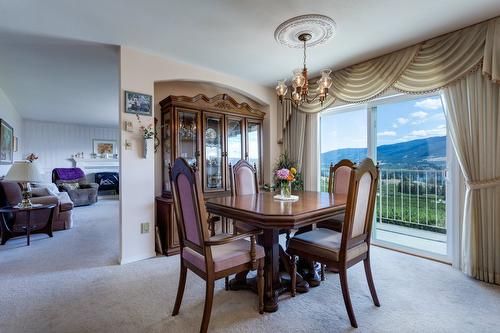 11843 Daniel Drive, Lake Country, BC - Indoor Photo Showing Dining Room