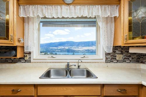 11843 Daniel Drive, Lake Country, BC - Indoor Photo Showing Kitchen With Double Sink