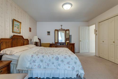 11843 Daniel Drive, Lake Country, BC - Indoor Photo Showing Bedroom