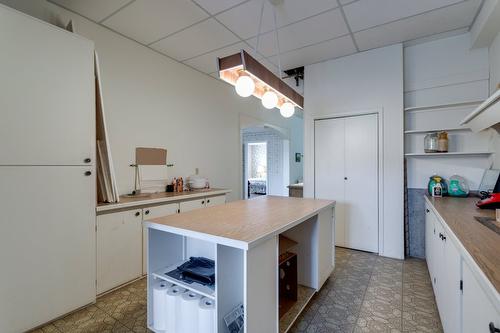 11843 Daniel Drive, Lake Country, BC - Indoor Photo Showing Kitchen