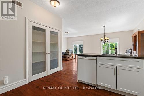 12 - 1 Rosemary Court, Prince Edward County (Picton), ON - Indoor Photo Showing Kitchen