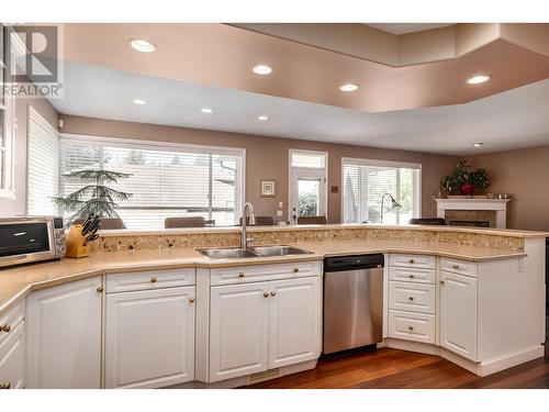 843 Woodhaven Court, Kelowna, BC - Indoor Photo Showing Kitchen With Double Sink