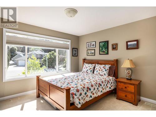 843 Woodhaven Court, Kelowna, BC - Indoor Photo Showing Bedroom