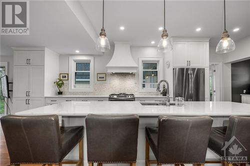 1130 O'Grady Street, Ottawa, ON - Indoor Photo Showing Kitchen With Upgraded Kitchen