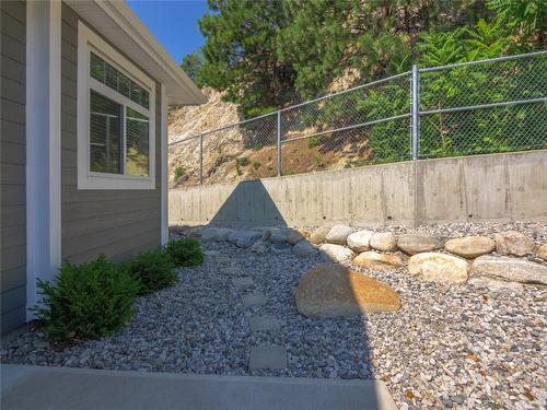 136-1675 Penticton Avenue, Penticton, BC - Outdoor