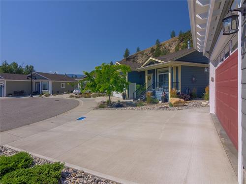 136-1675 Penticton Avenue, Penticton, BC - Outdoor