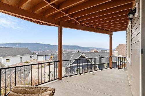 6953 Terazona Drive, Kelowna, BC - Outdoor With Exterior