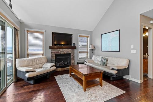 6953 Terazona Drive, Kelowna, BC - Indoor Photo Showing Living Room With Fireplace