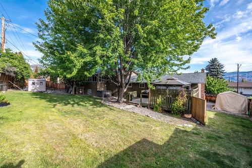 8517 Tomlin Street, Summerland, BC - Outdoor