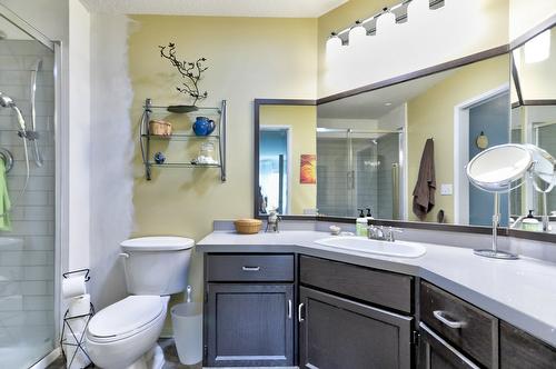 1749 Highland Drive, Kelowna, BC - Indoor Photo Showing Bathroom