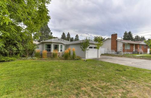 1749 Highland Drive, Kelowna, BC - Outdoor