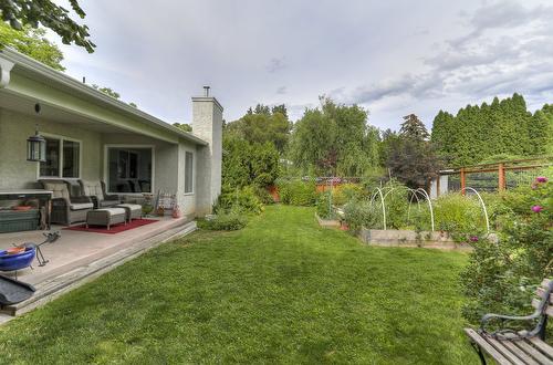 1749 Highland Drive, Kelowna, BC - Outdoor