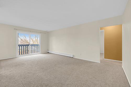 301-150 Scarboro Road, Kelowna, BC - Indoor Photo Showing Other Room