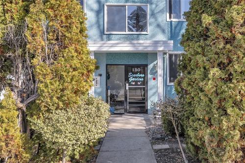 301-150 Scarboro Road, Kelowna, BC - Outdoor