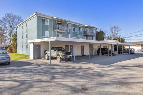 301-150 Scarboro Road, Kelowna, BC - Outdoor With Balcony