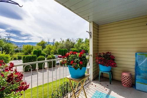 216-3163 Richter Street, Kelowna, BC - Outdoor With Exterior