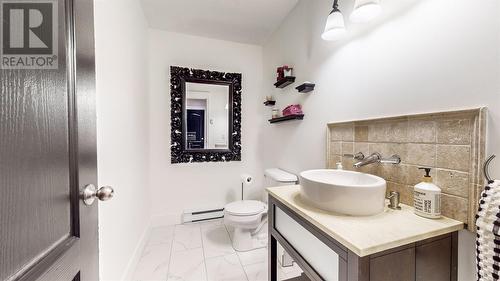 13 Hayfield Place, Paradise, NL - Indoor Photo Showing Bathroom