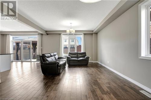 605 Sundew Drive, Waterloo, ON - Indoor Photo Showing Living Room