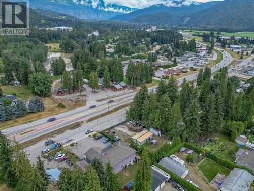 725 Trans Canada Frontage Road, Sicamous, BC 