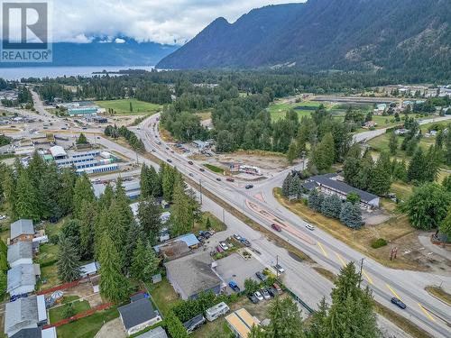 725 Trans Canada Frontage Road, Sicamous, BC 