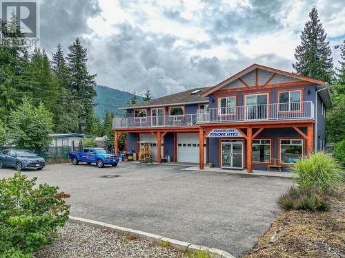 725 Trans Canada Frontage Road, Sicamous, BC 