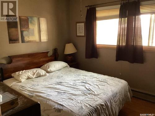 112 Garnet Street, Regina, SK - Indoor Photo Showing Bedroom