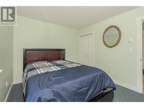 725 Trans Canada Frontage Road, Sicamous, BC - Indoor Photo Showing Bedroom