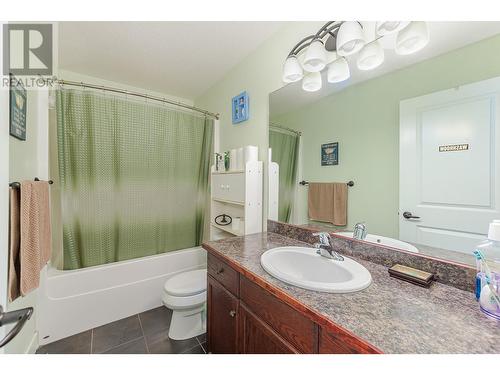 725 Trans Canada Frontage Road, Sicamous, BC - Indoor Photo Showing Bathroom