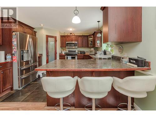 725 Trans Canada Frontage Road, Sicamous, BC - Indoor Photo Showing Kitchen