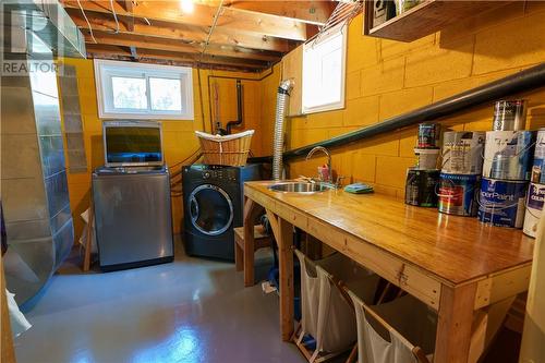 200 Radar, Hanmer, ON - Indoor Photo Showing Laundry Room