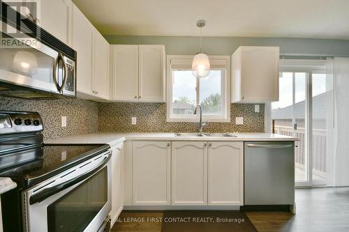 61 Holly Meadow Road N, Barrie (Holly), ON - Indoor Photo Showing Kitchen With Double Sink