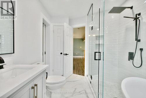 61 Holly Meadow Road N, Barrie (Holly), ON - Indoor Photo Showing Bathroom