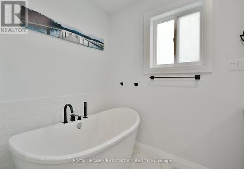 61 Holly Meadow Road N, Barrie (Holly), ON - Indoor Photo Showing Bathroom