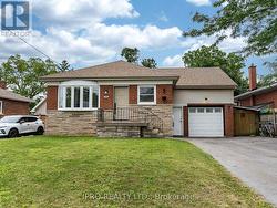 32 BLAND AVENUE  Hamilton (Stoney Creek), ON L8G 3R1