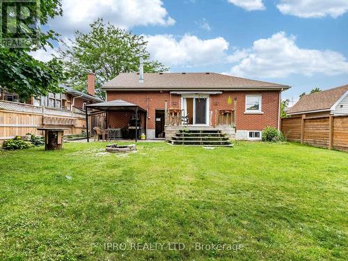 32 Bland Avenue, Hamilton (Stoney Creek), ON - Outdoor With Deck Patio Veranda