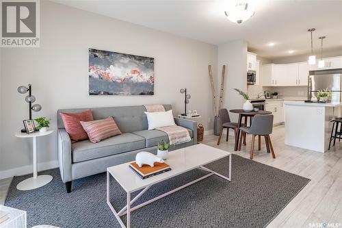 206 315 Dickson Crescent, Saskatoon, SK - Indoor Photo Showing Living Room