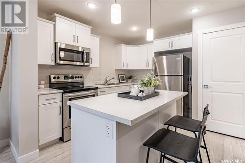 206 315 Dickson Crescent, Saskatoon, SK - Indoor Photo Showing Kitchen With Double Sink